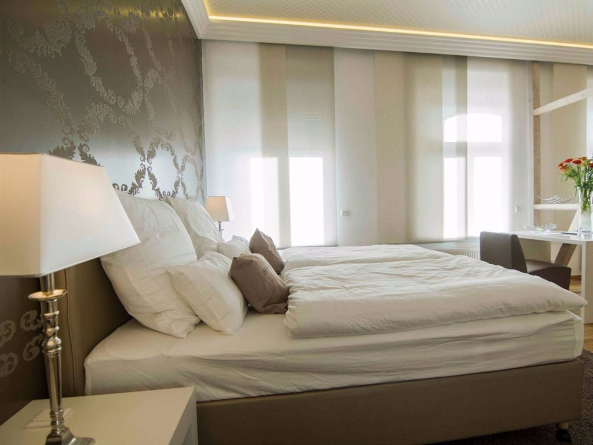 Фото Helvetia Suites