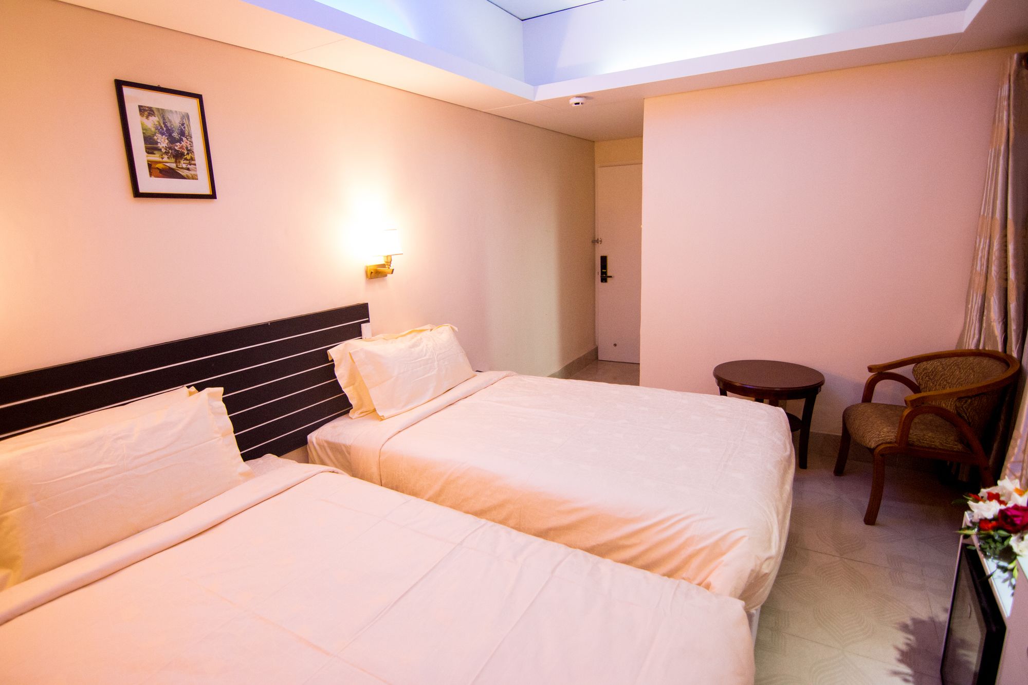 Фото Hotel Shuktara