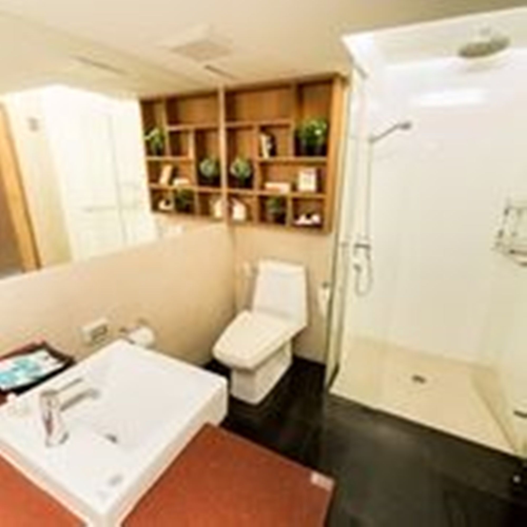 Фото Laemtong Service Apartment