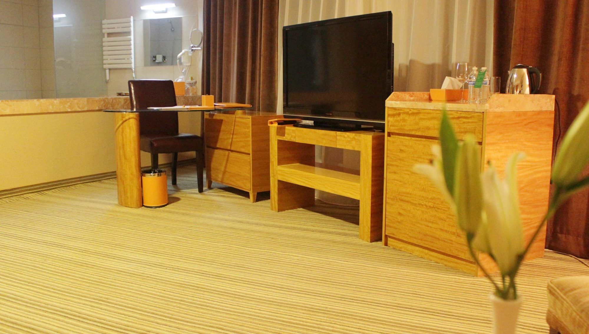 Фото The Corporate Hotel Convention Centre