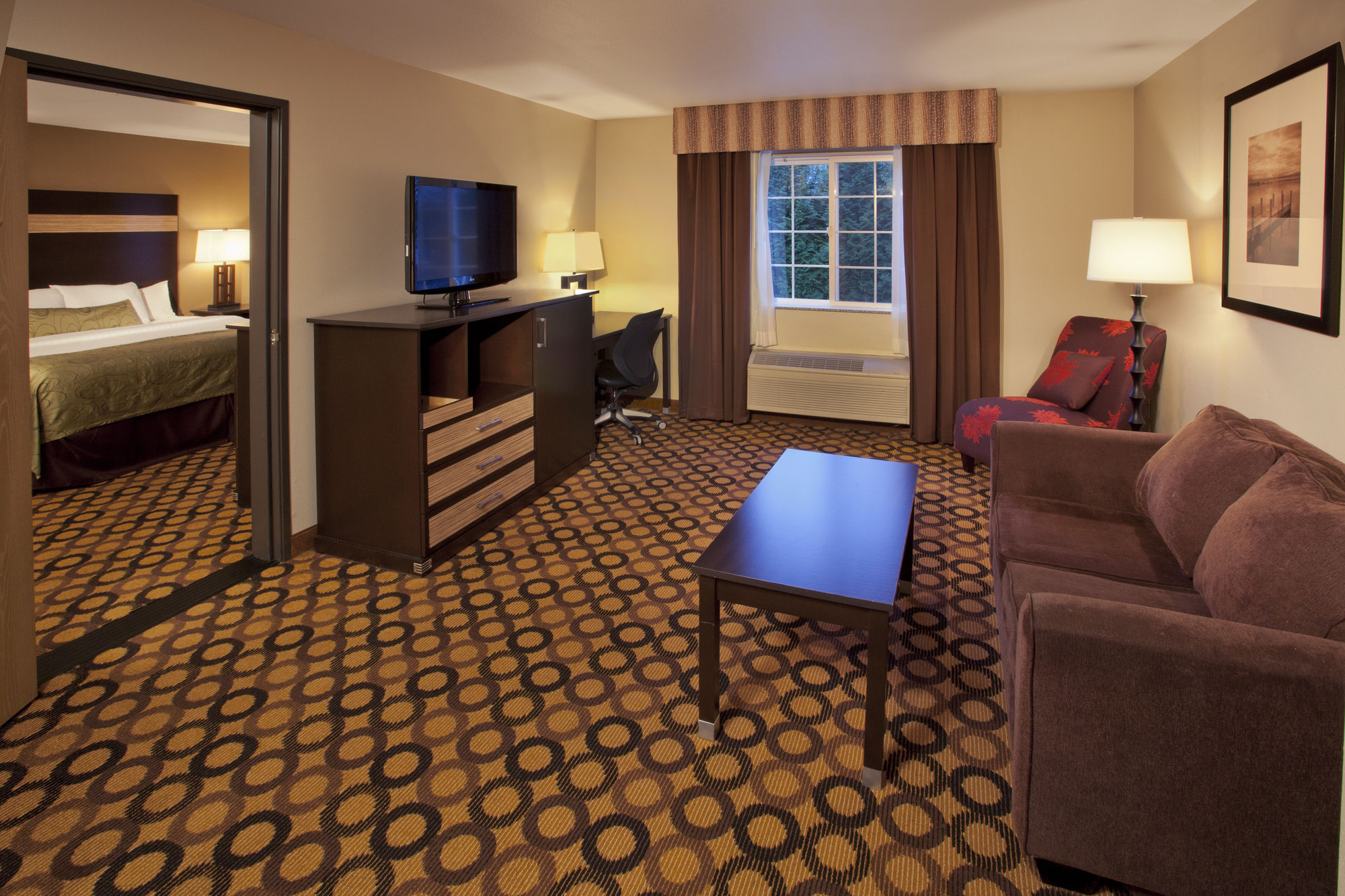 Фото Red Lion Inn & Suites Kent - Seattle Area