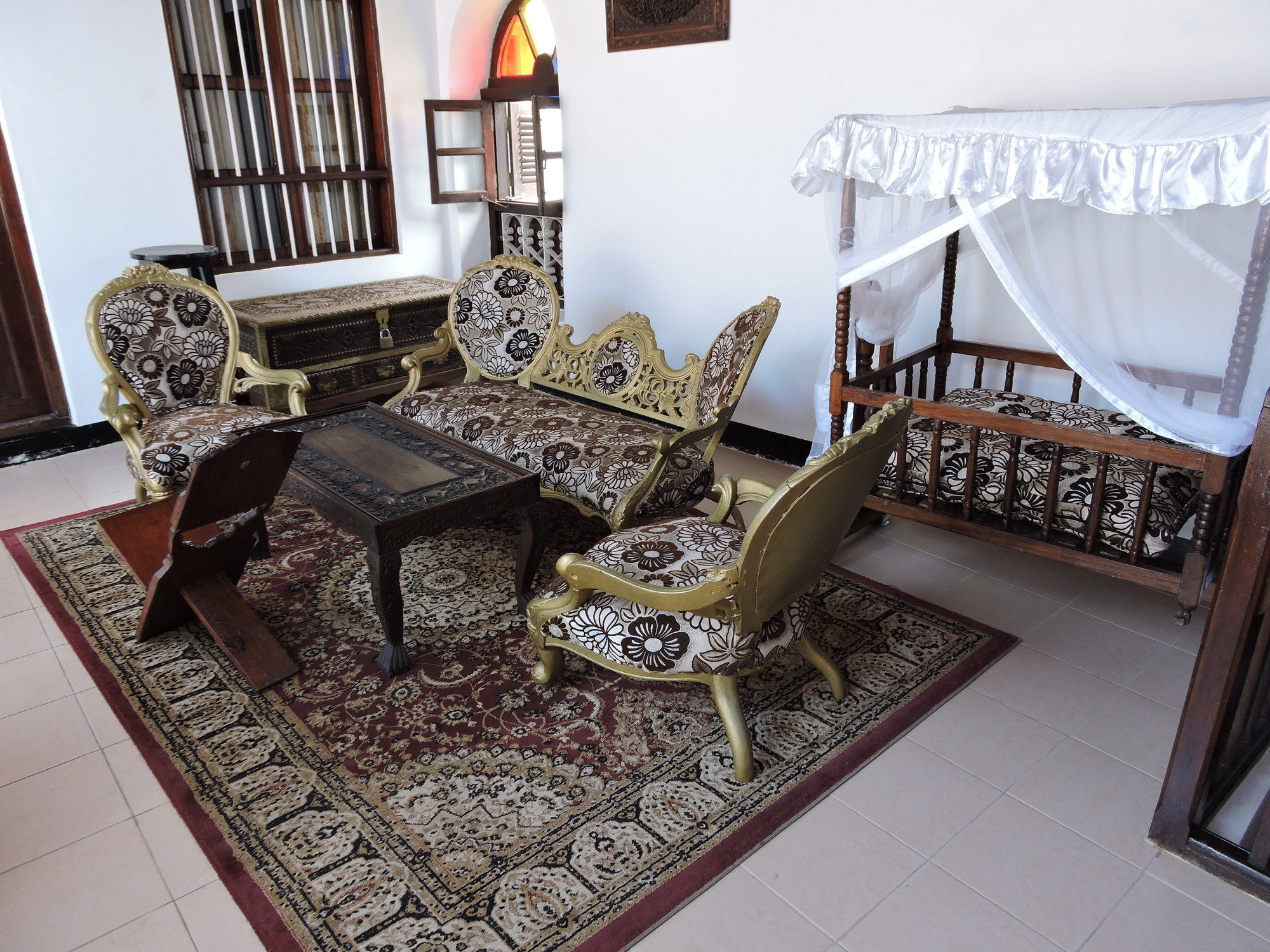 Фото Tembo Hotel