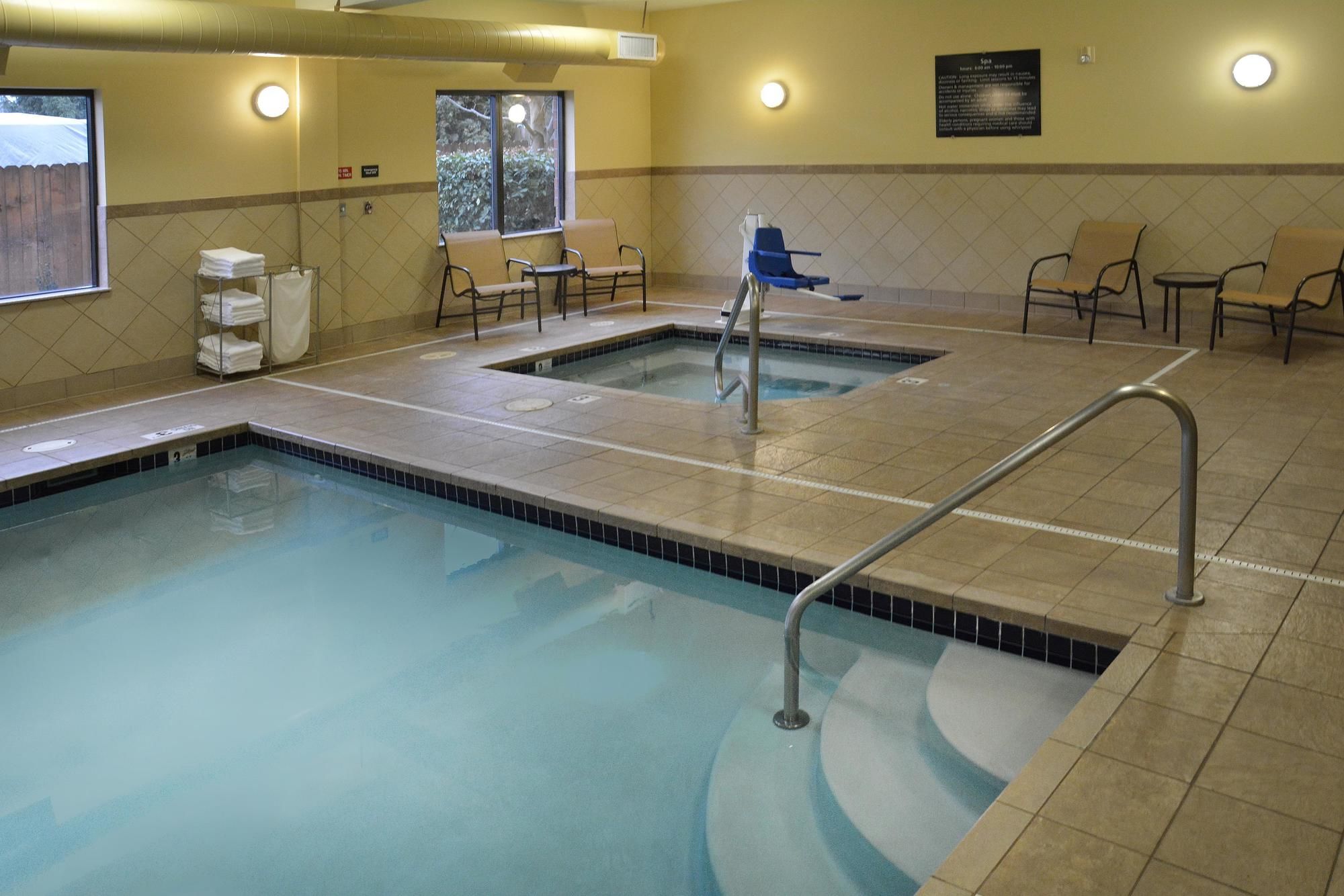 Фото Hampton Inn Medford