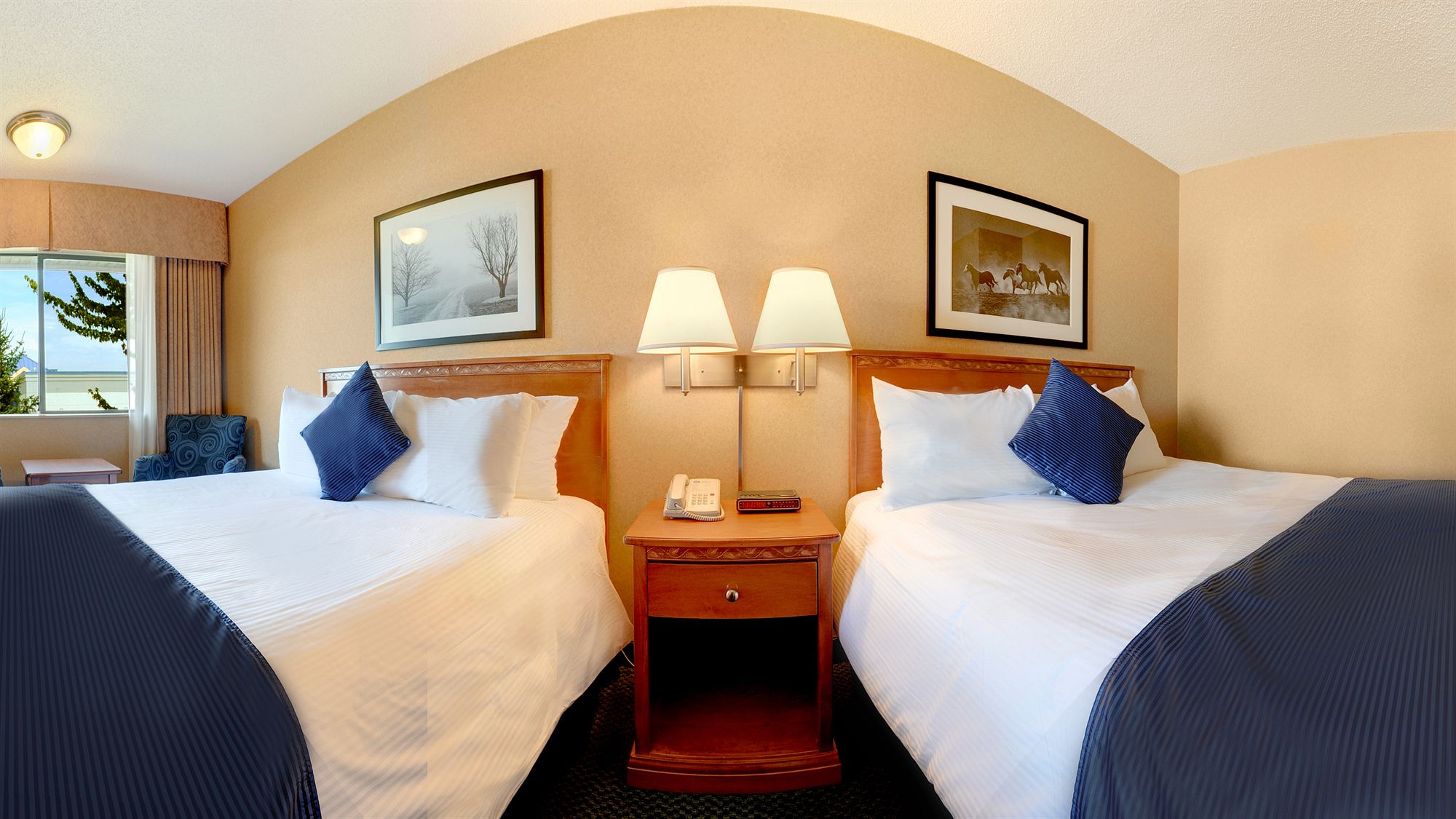 Фото Best Western Plus Country Meadows Inn