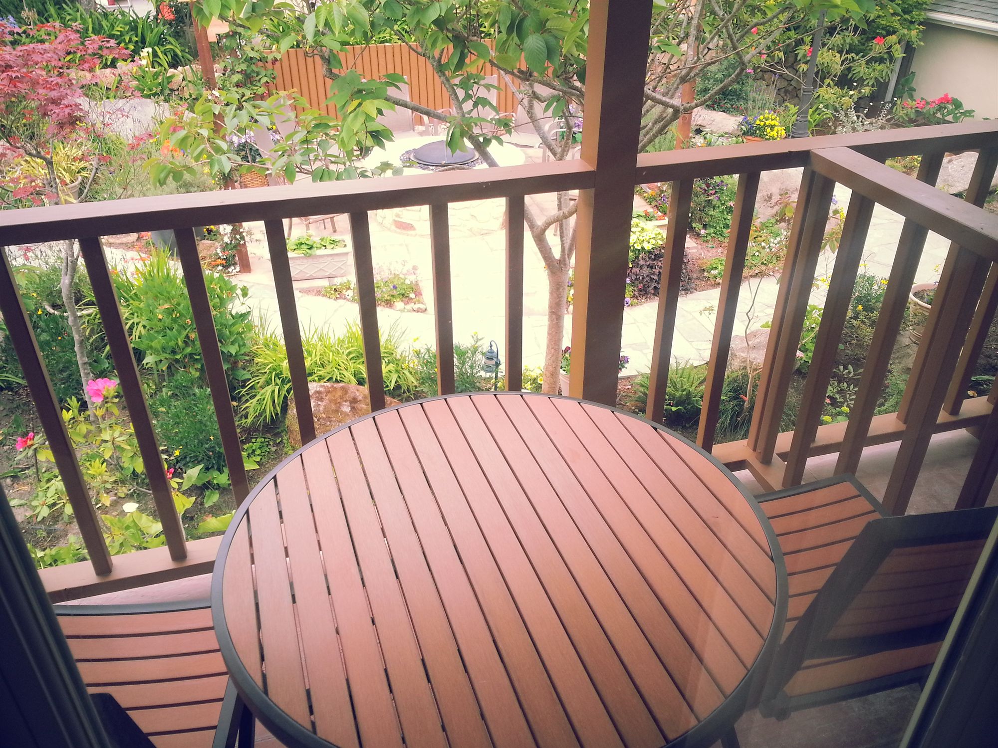 Фото Vendange Carmel Inn & Suites