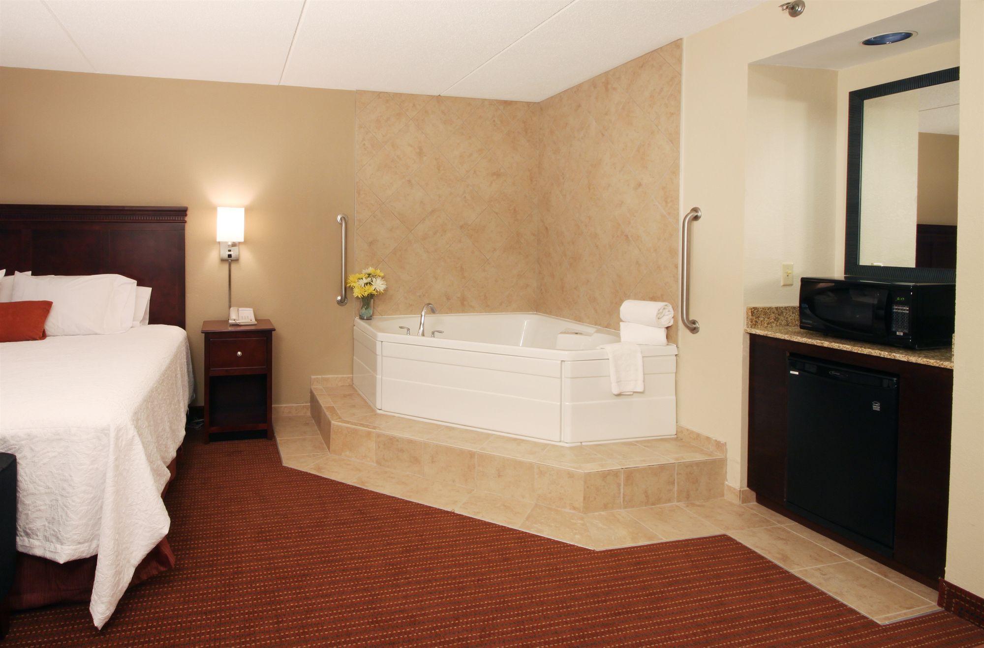 Фото Hampton Inn Scranton at Montage Mountain