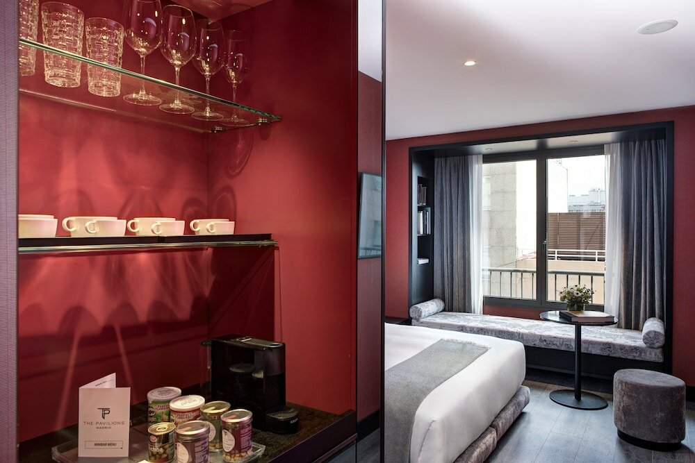 Фото The Pavilions Madrid