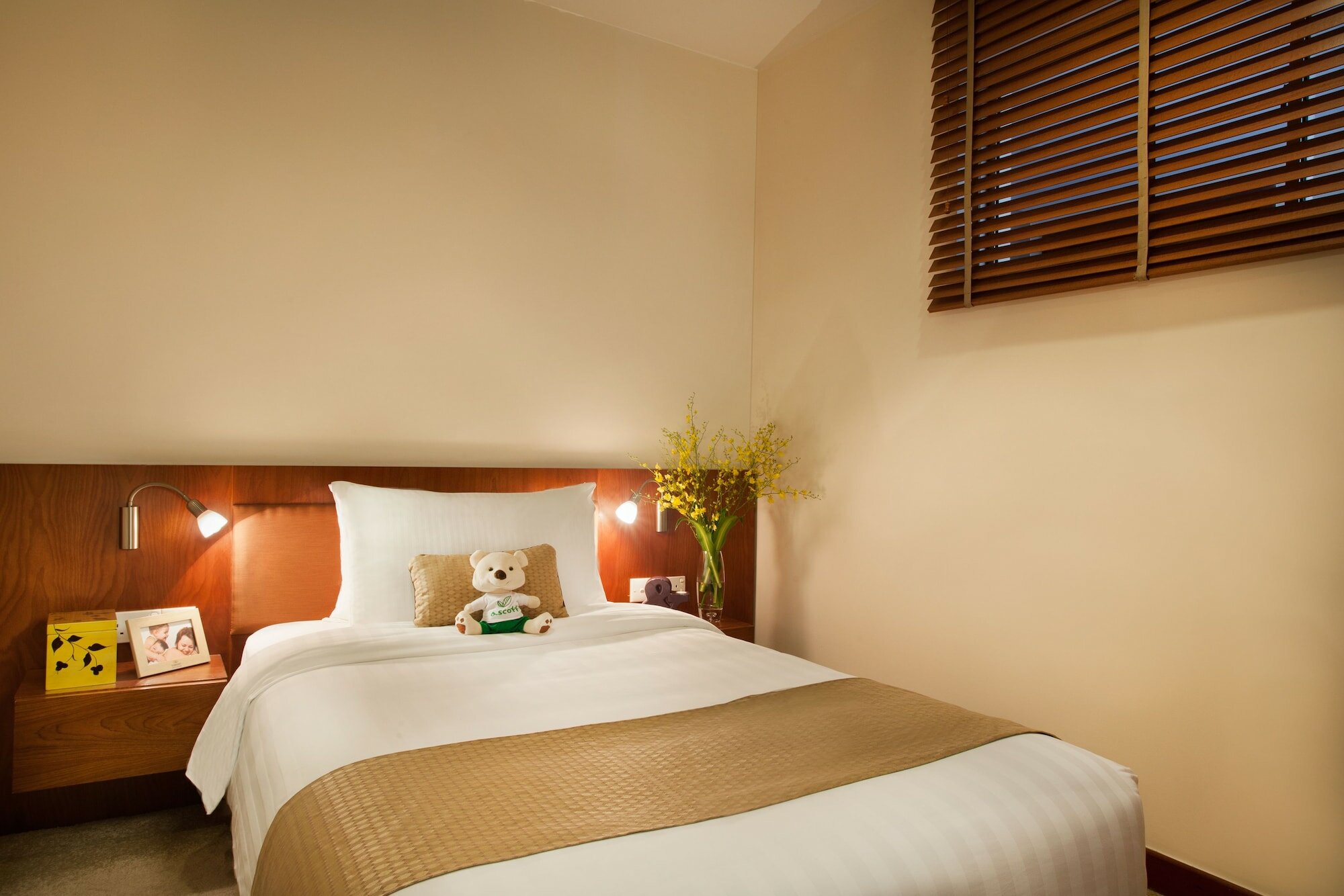 Фото Somerset West Lake Hanoi