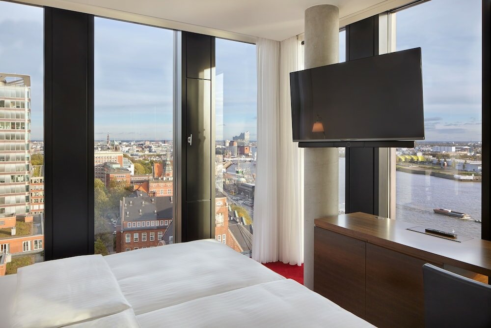 Фото Empire Riverside Hotel