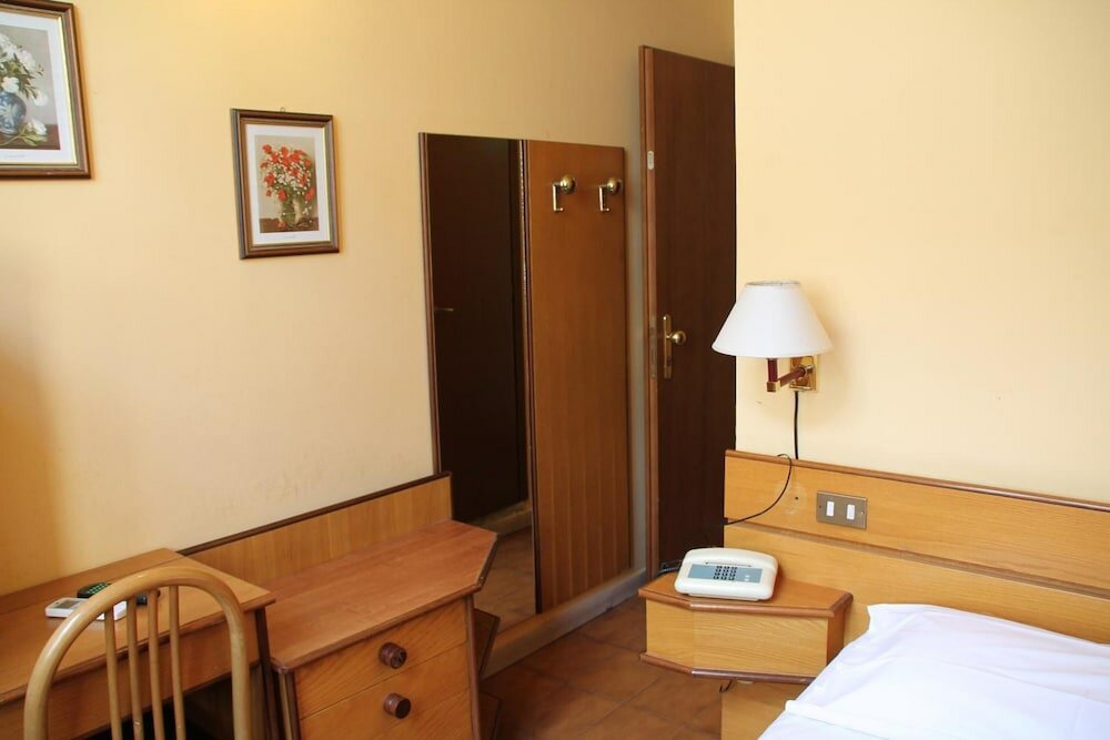 Фото Hotel Vecchia Milano