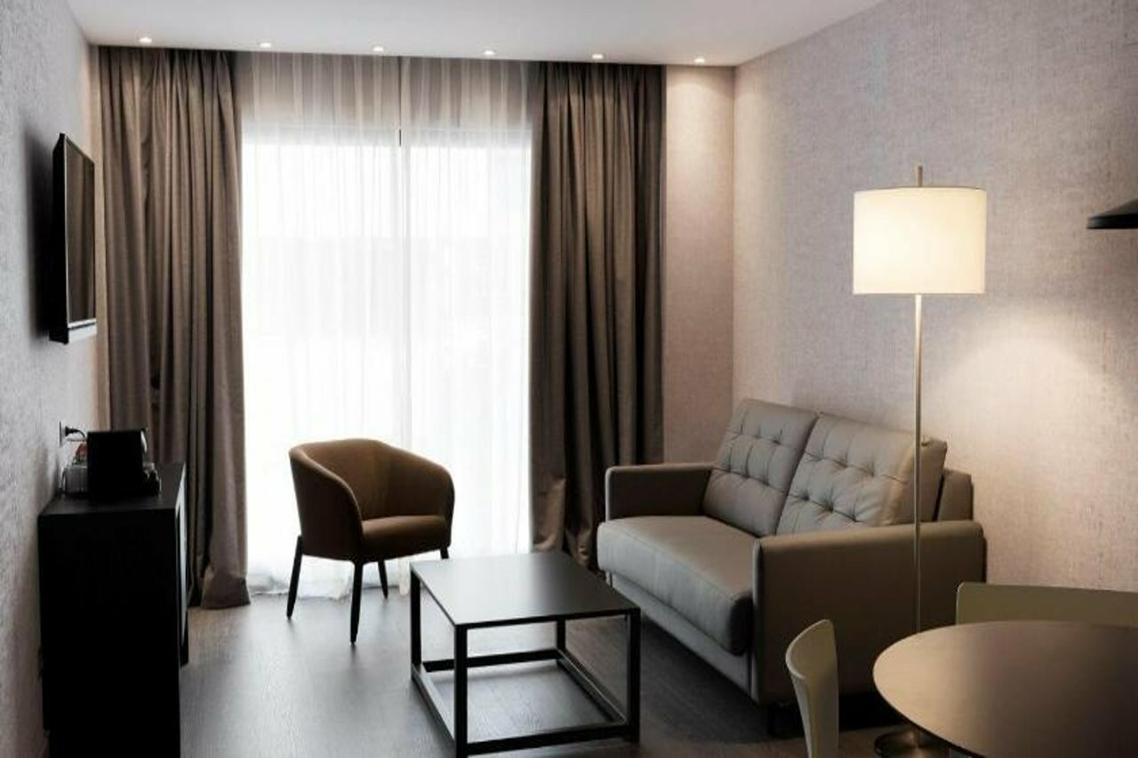 Фото HG City Suites Barcelon