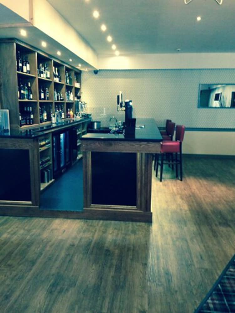 Фото King Robert Hotel