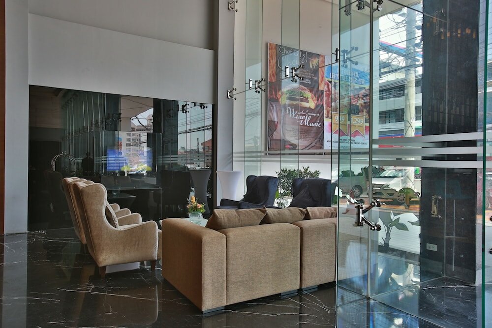 Фото Luxent Hotel