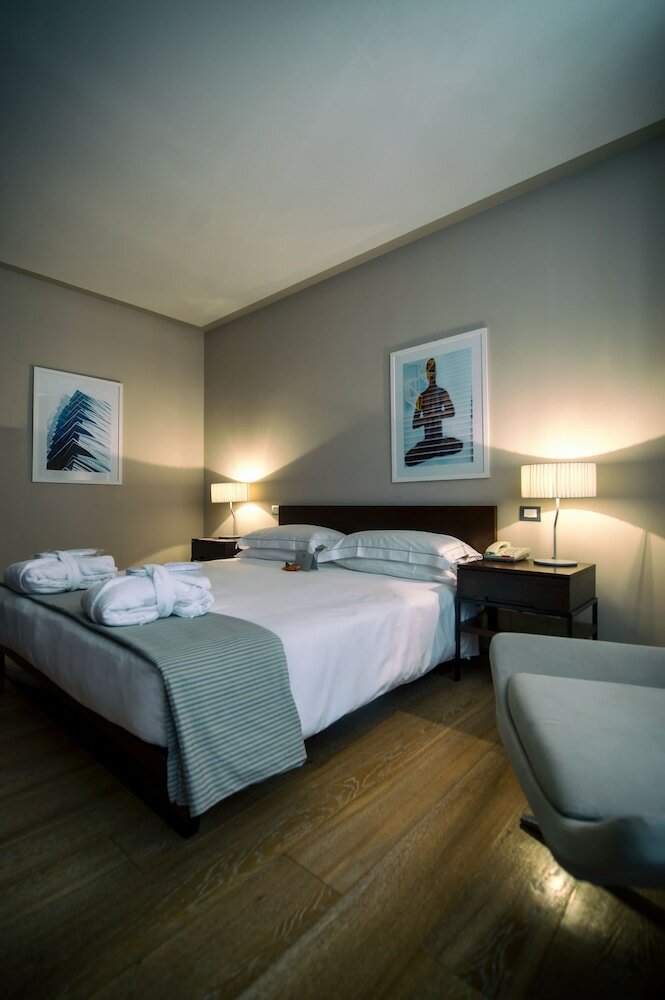 Фото Escalus Luxury Suites Verona