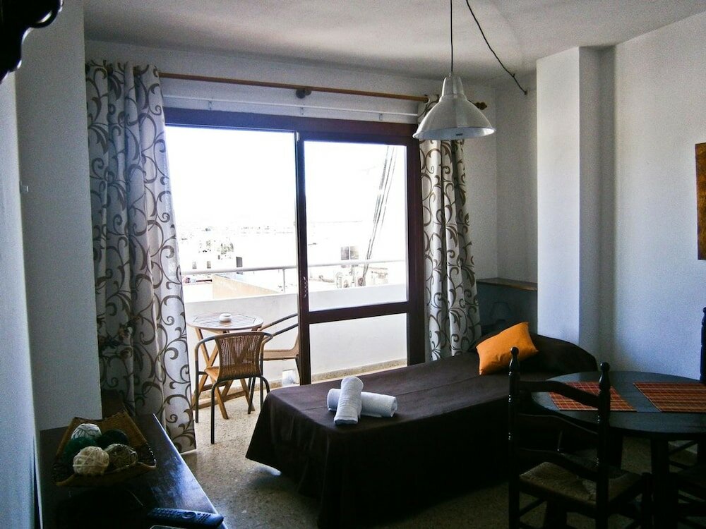 Фото Apartamentos Mestret