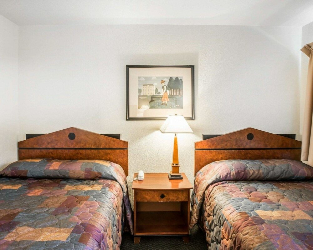 Фото Rodeway Inn Greeley