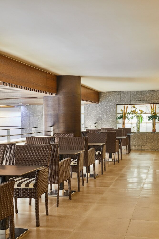 Фото Hotel Silken Puerta de Valencia