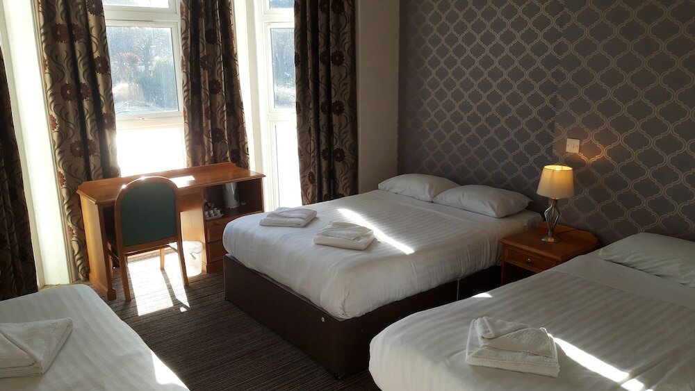 Фото The Croham Hotel