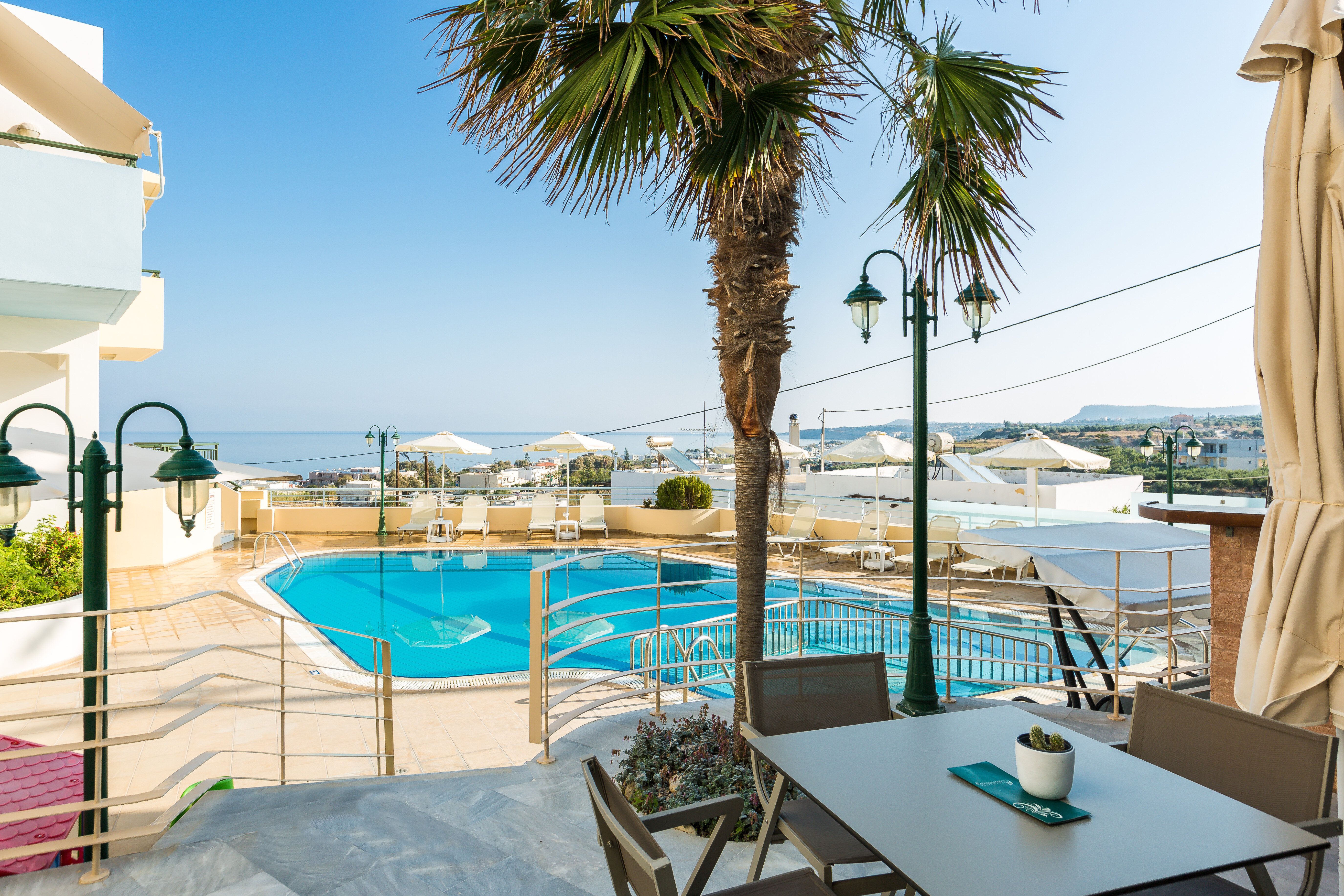 Фото Radamanthy's Hotel Apartments