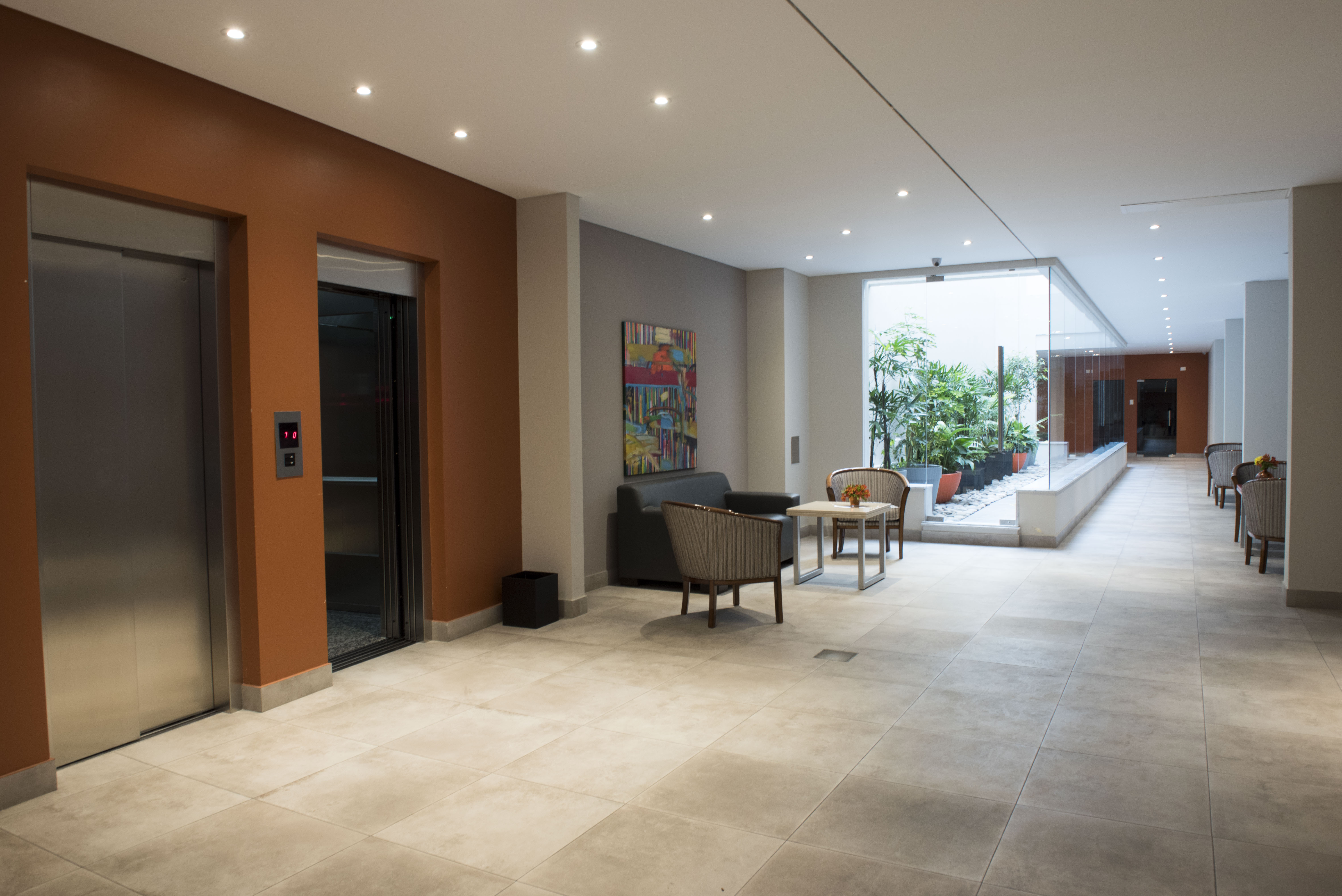 Фото Arc Arenales Studios & Suites