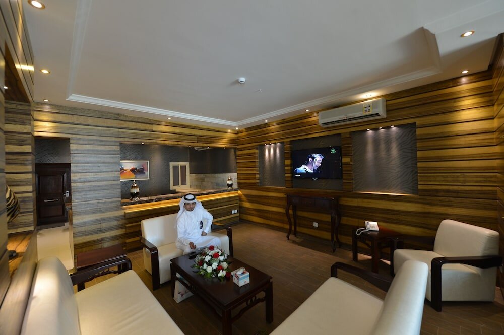 Фото La Fontaine Al Shorouq Suites