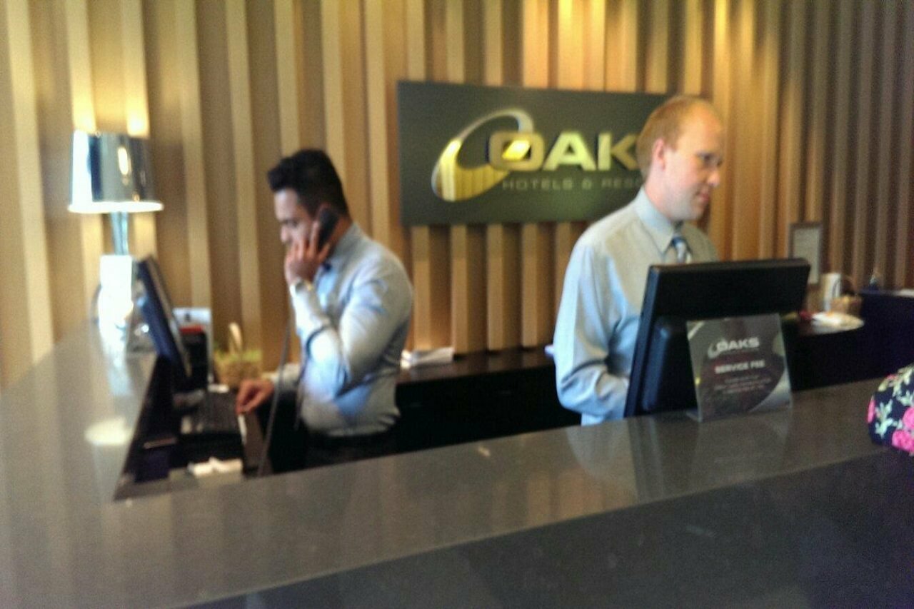 Фото Oaks Melbourne on William Suites