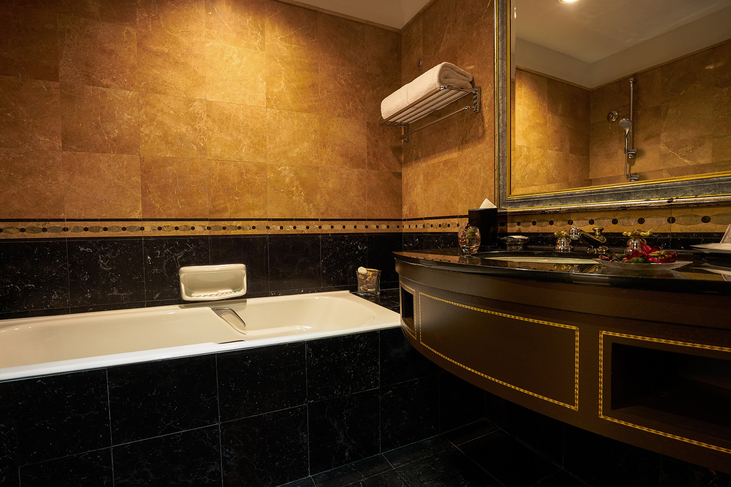 Фото Orchard Parksuites