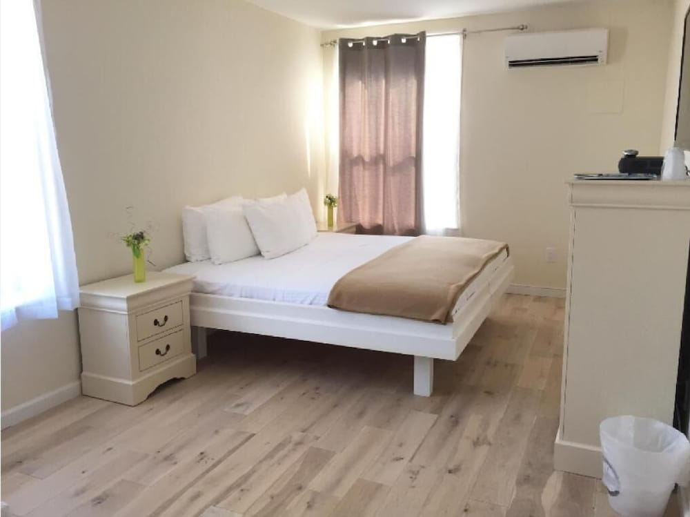 Фото Long Beach Hotel