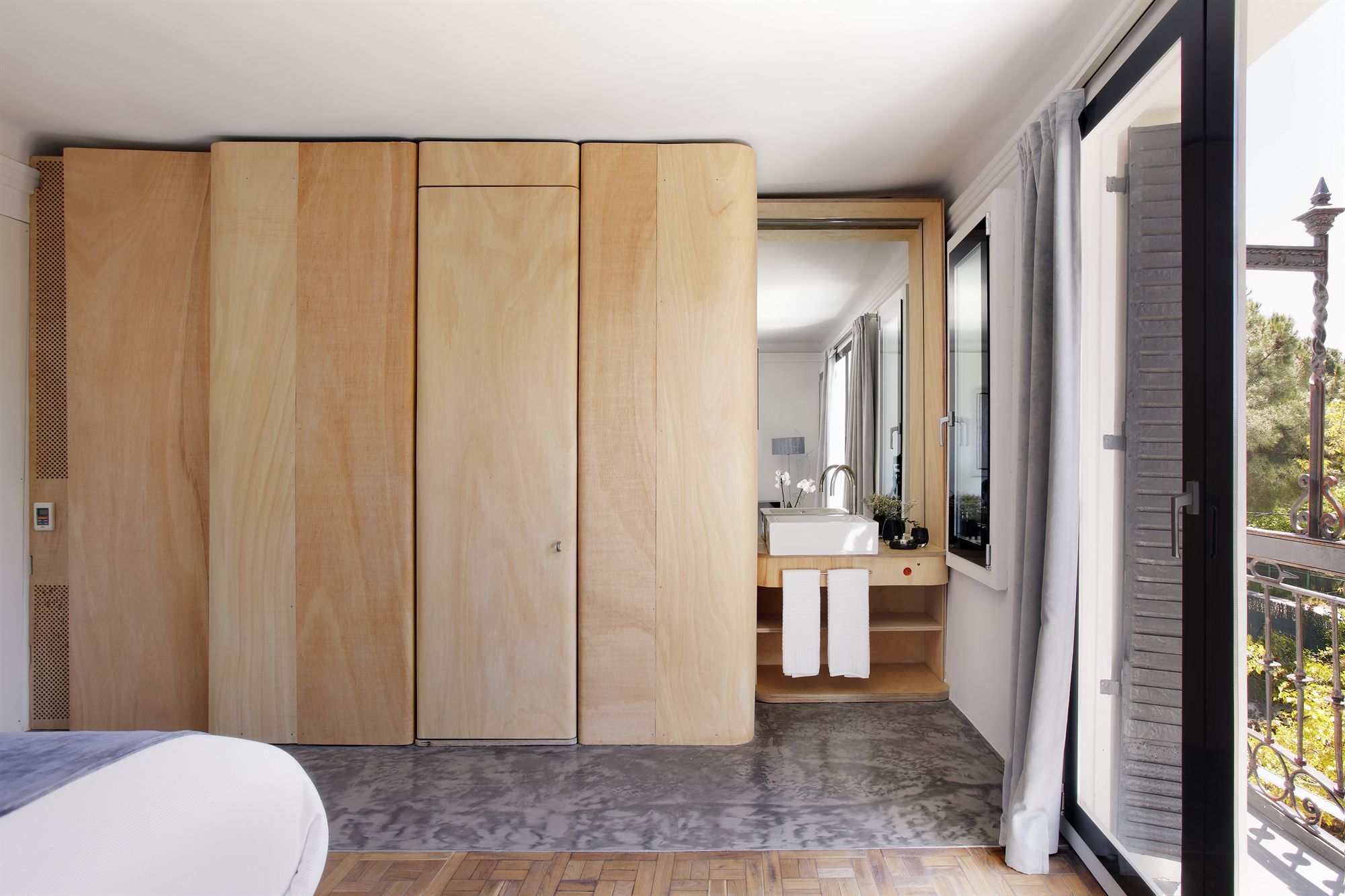 Фото Box art hotel