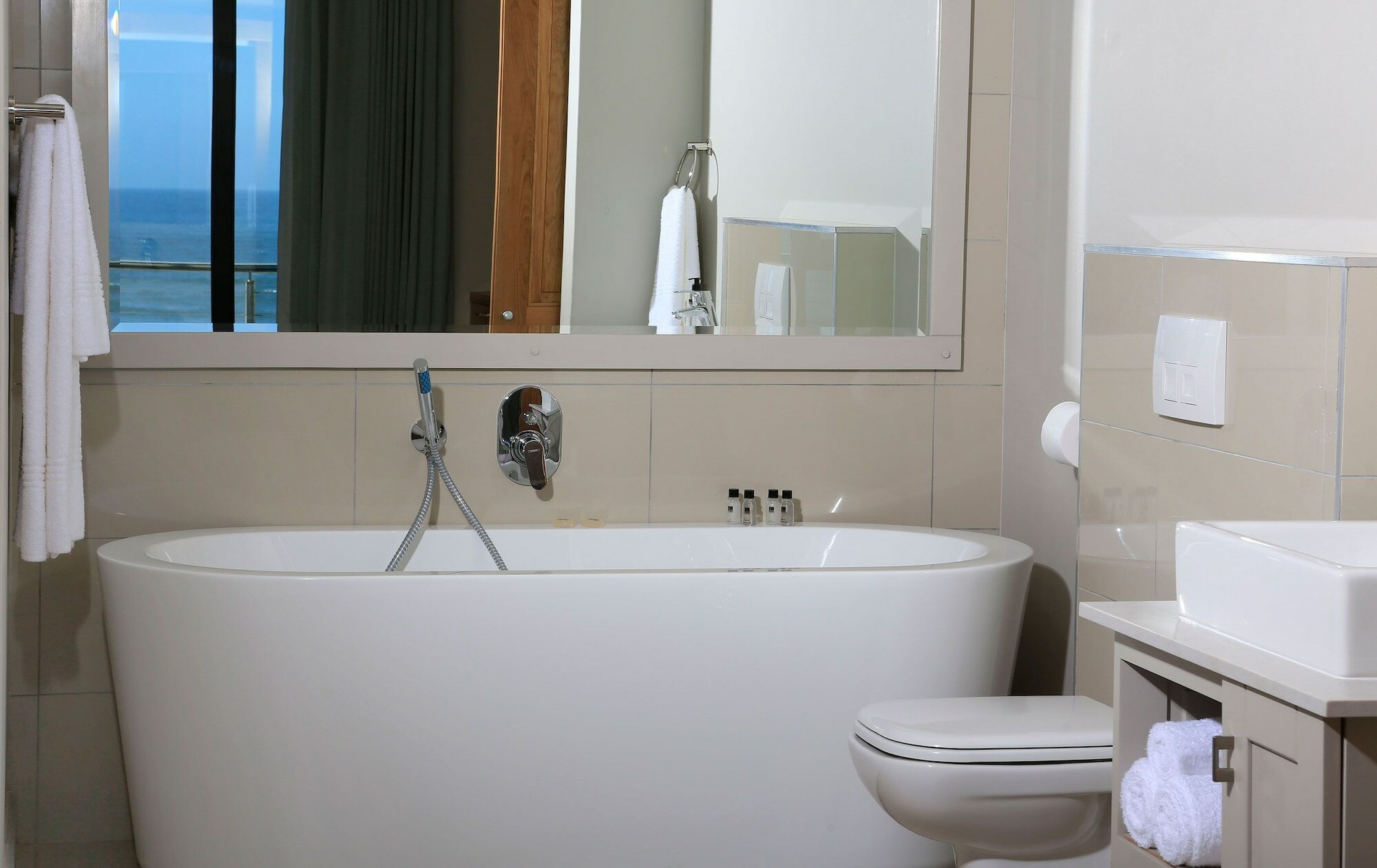 Фото Brenton Haven Beachfront Resort