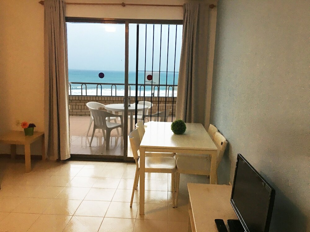 Фото Apartamentos Bernat Pie De Playa 3000