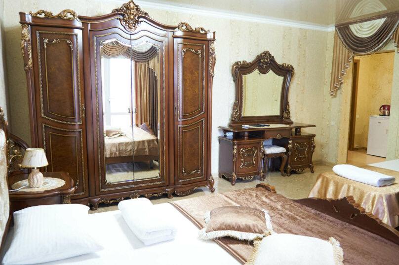 Фото Дом с дельфинами