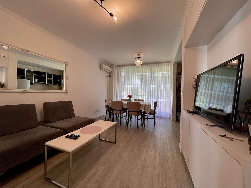 Фото Suite Moderno con Piscina