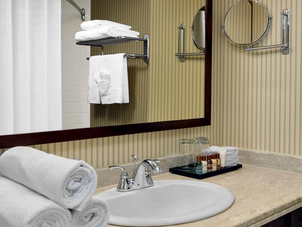 Фото Sheraton Gateway Hotel In Toronto International Airport