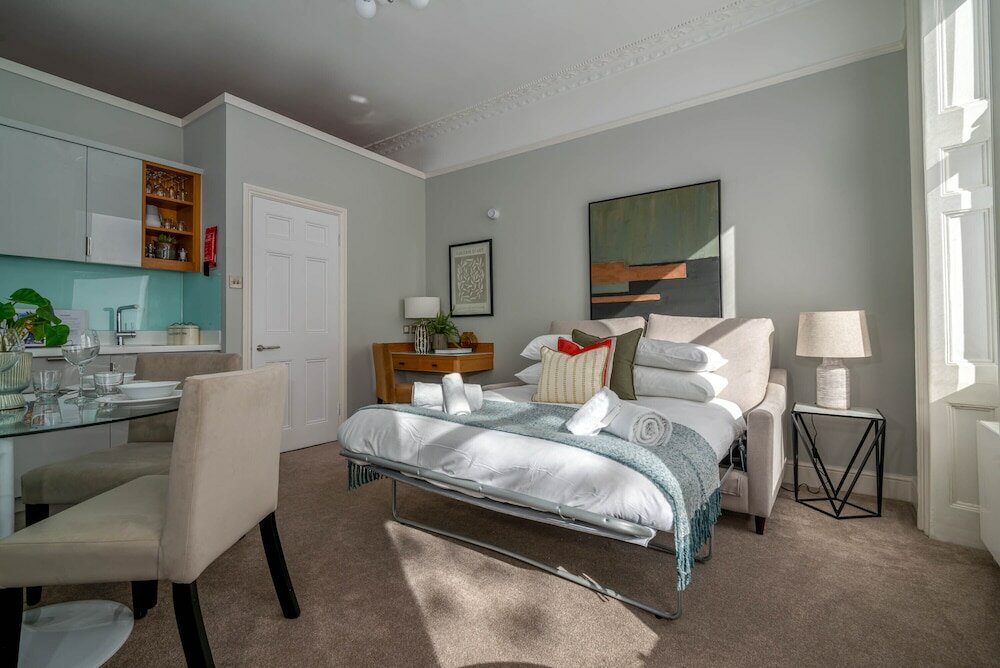 Фото 5 Doughty Street