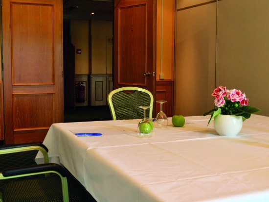 Фото Fletcher Hotel - Restaurant Carlton