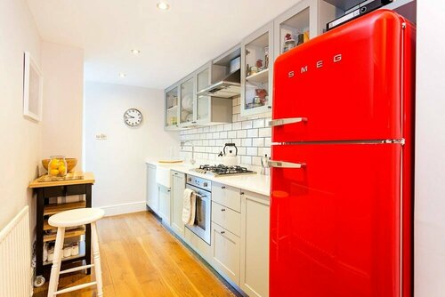 Гостиница Beautifully Styled, Modern Apartment With Garden
