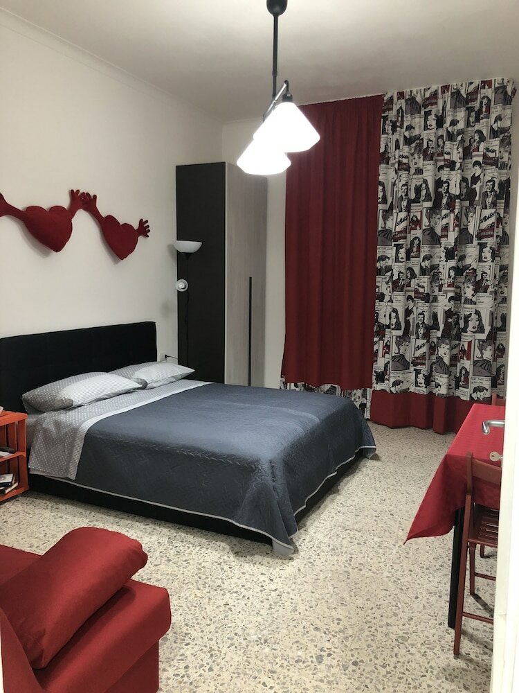 Фото Ottieri Apartment Napoli