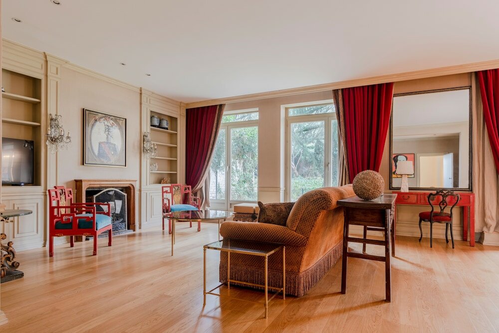 Фото Louise Royal Residence