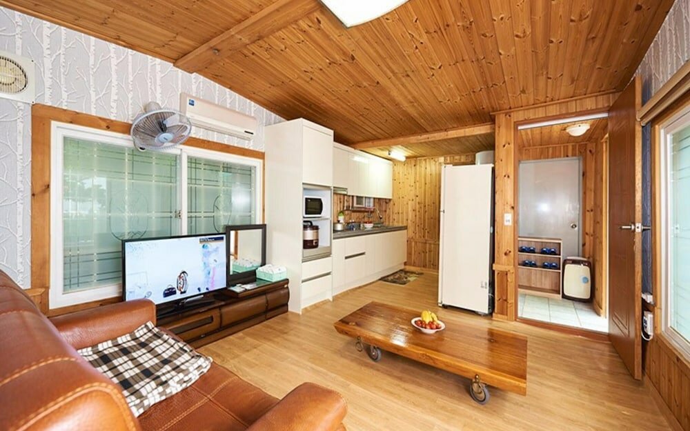 Фото Yeosu Dolsan Healing Pension