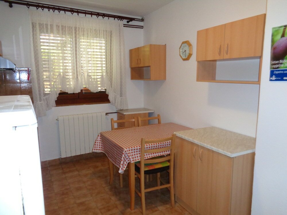 Фото Apartments Ivica - Quiet Street