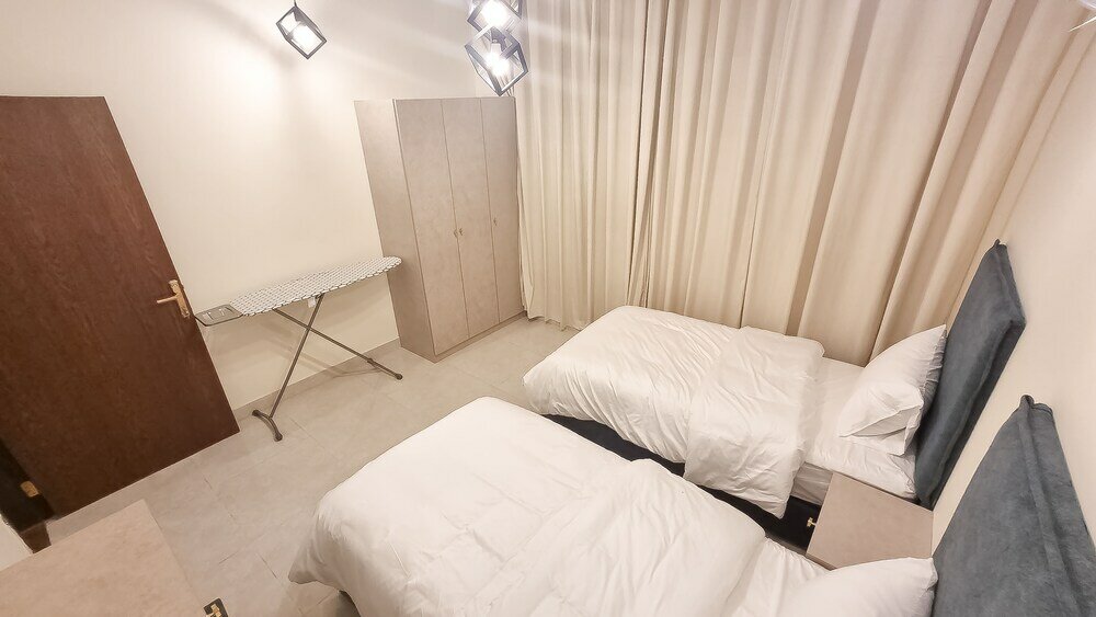 Фото Hometel Alfaysaliyah