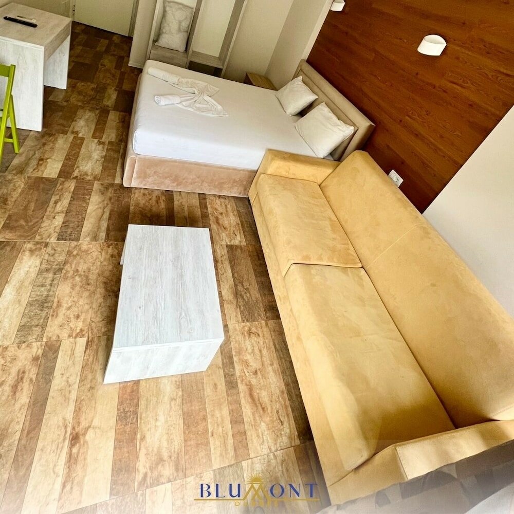 Фото Blumont Beachfron Apart-Hotel