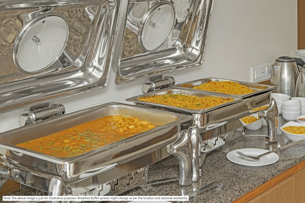 Фото Treebo Trend Four Seasons