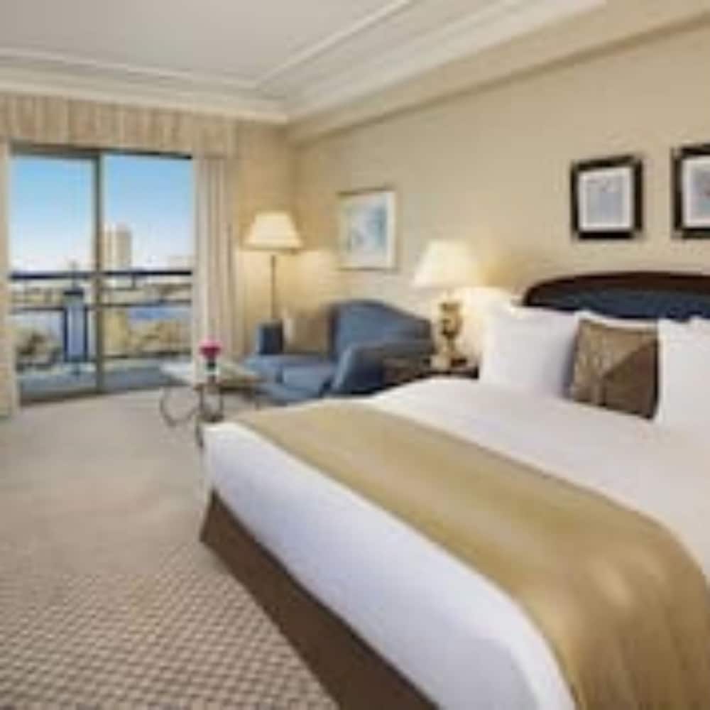 Фото Conrad Cairo