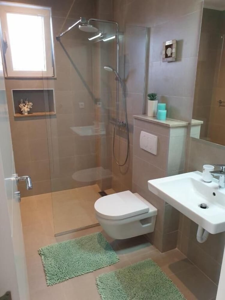 Фото Family Apartments Stefan