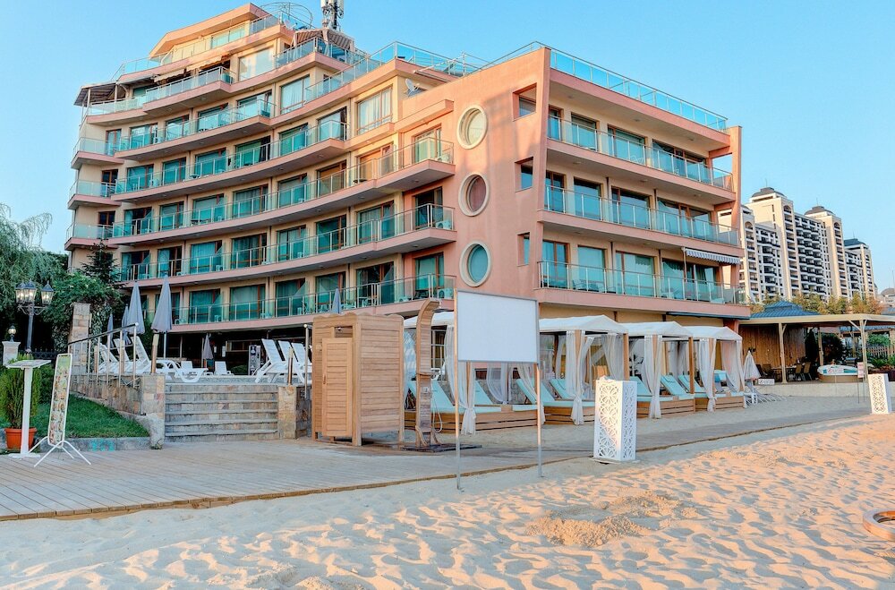 Фото Marty's Beachfront Smart Homes