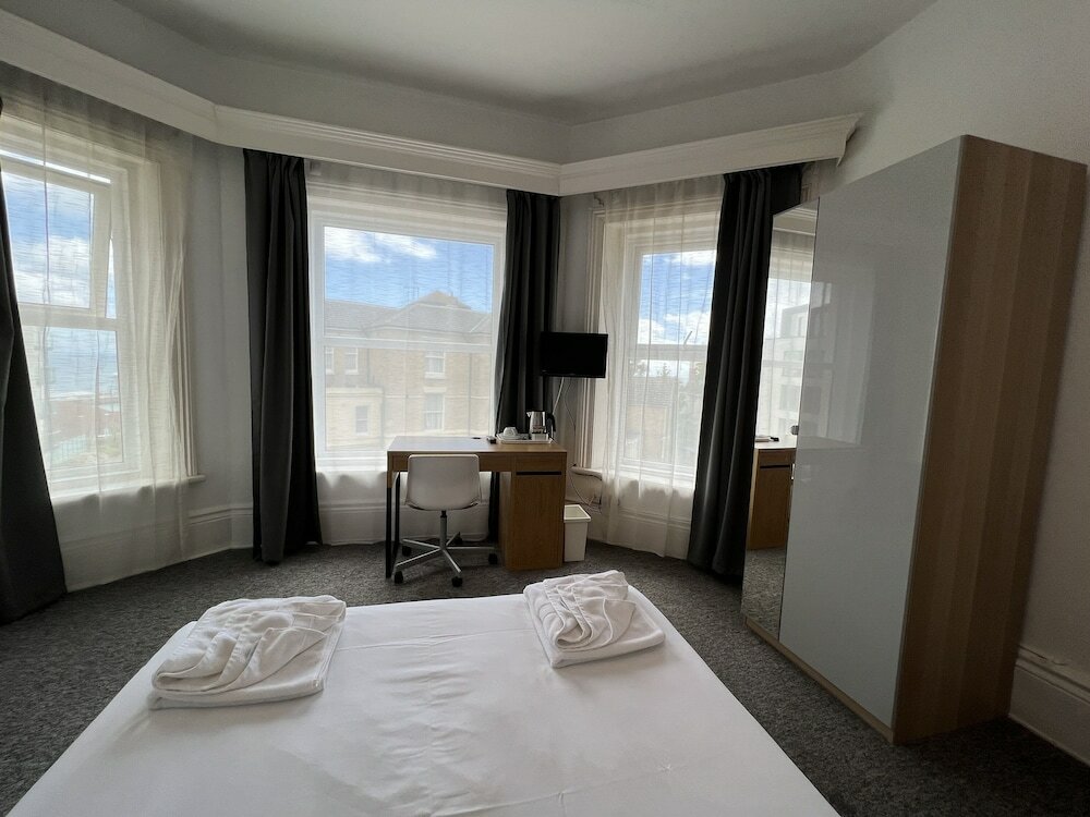 Фото Capital One Hotel