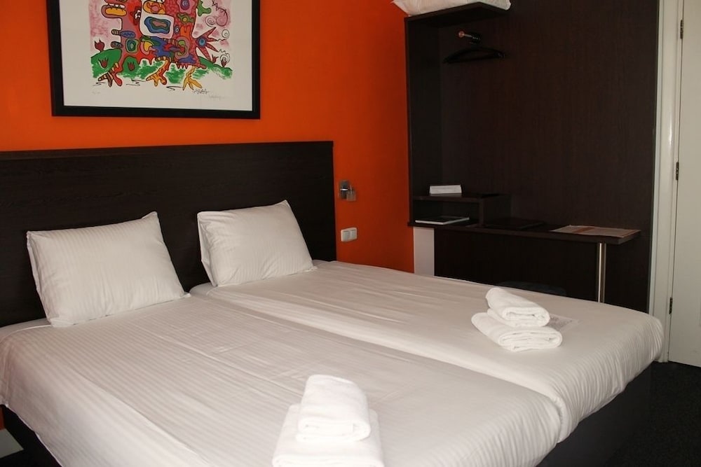 Фото Hotel Oranjeoord