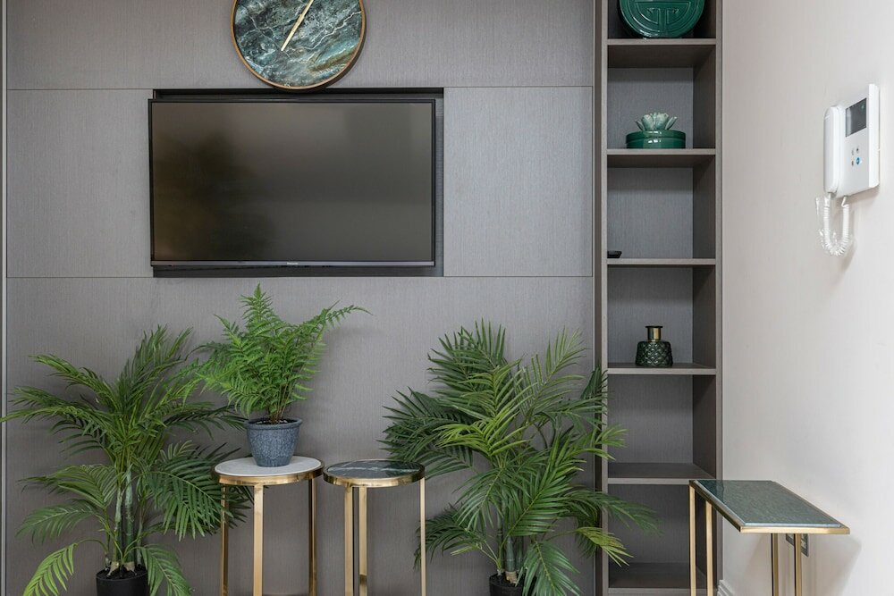 Фото Luxury Apartments Near Harrods and the Science Museum